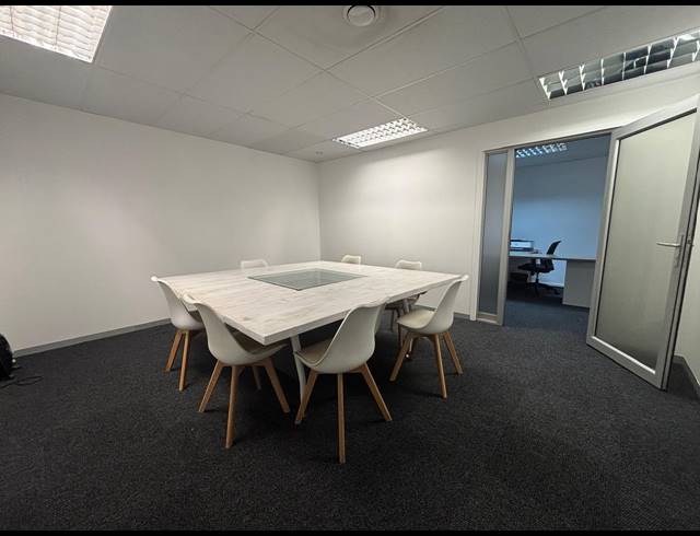 94M² OFFICE TO LET IN TYGER VALLEY